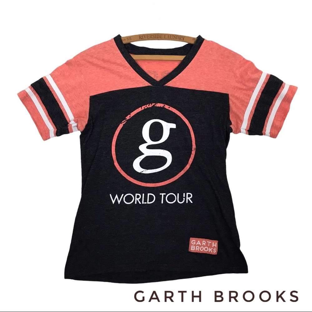 GARTH BROOKS World Tour Tee Shirt Medium Tshirt